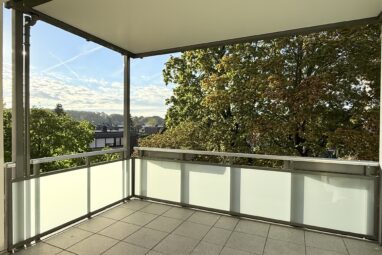 Großzügige 3-Zimmerwohnung mit einladender Balkonfläche ins Grüne in ruhiger Lage!