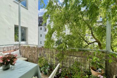DEMNÄCHST: Altbauwohnung mit Charme und Sonnenbalkon in Ruhiglage in Köln-Sülz!