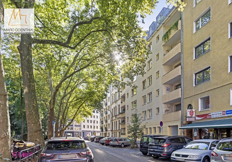 Straßenansicht