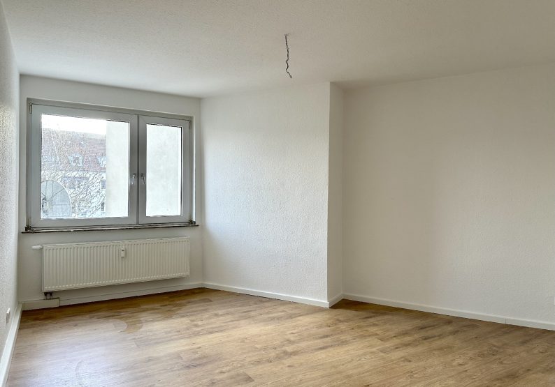 geräumiges Schlafzimmer