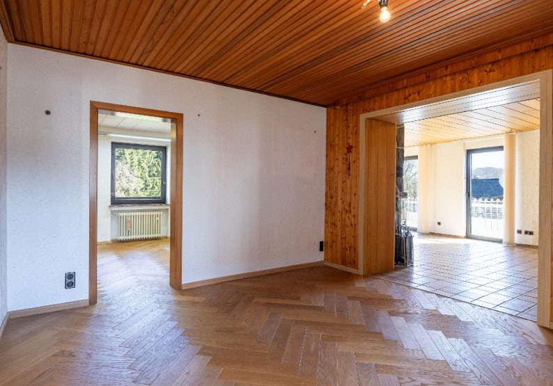 Essen + Blick in den Wohnraum