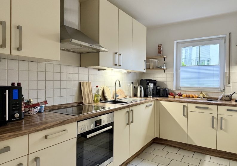 Küche (Übernahme möglich)